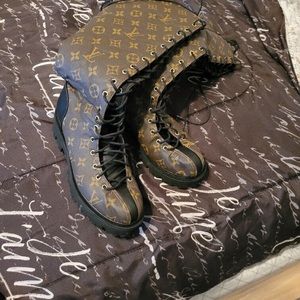 Ladies size 9 Louis Vuitton front/lace-up, side/zip-up, knee length boots. NWOT